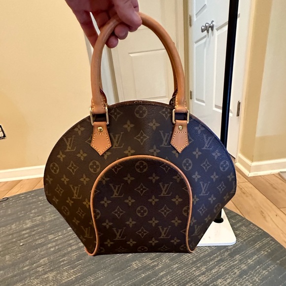 Louis Vuitton Monogram Eclipse MM Bag Coated Canvas Leather trim Brass Hardware - Picture 3 of 16